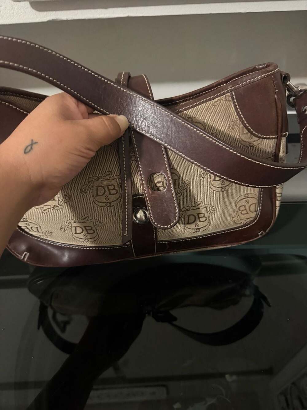 Vintage Dooney & Bourke Signature Crest Brown Shoulder Bag Purse - Picture 6 of 9